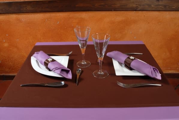 camino de mesa para restaurante